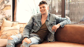 Sexy boy jerking off his big dick