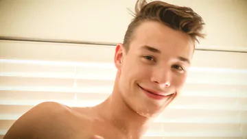 Cute twink with a nice dick