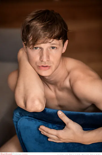 Big cock boy Jamie Eliot