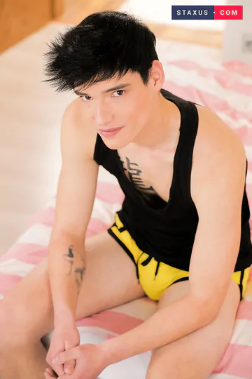 Cute twink getting butt fucked