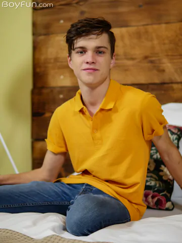 Pretty boy showing hairy ass