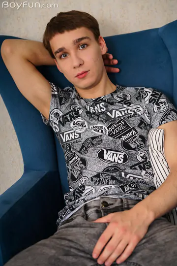 Geeky boy with a nice dick