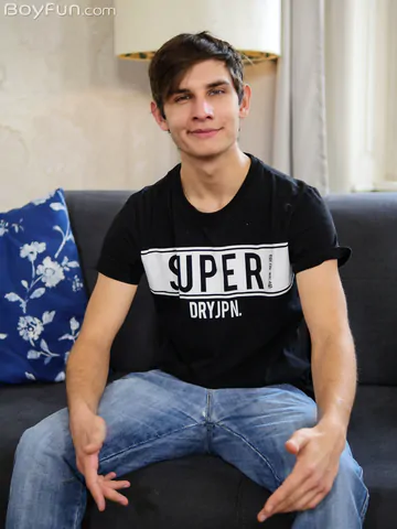 Hot guy with a pretty big dick