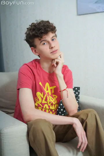 Skinny boy wanking his dick