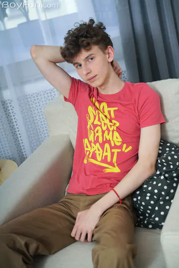 Skinny boy wanking his dick
