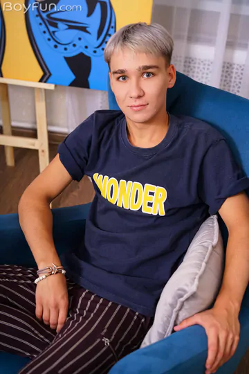 Twink with a pretty big dick