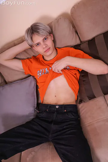 Blonde twink with a smooth shaved dick