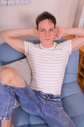 Jock with a shaved fat cock