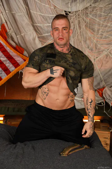 Big muscle man rimming and fucking