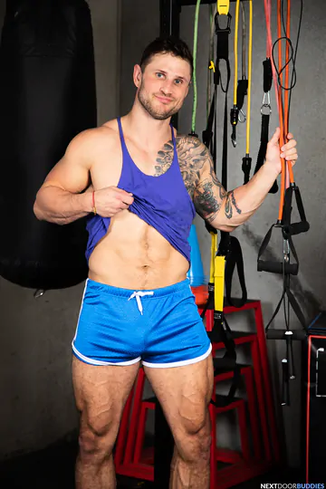 Gym guys having a threesome