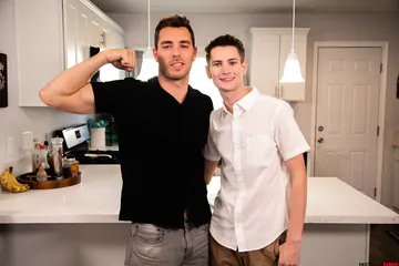 Fit hottie fucking a skinny boy