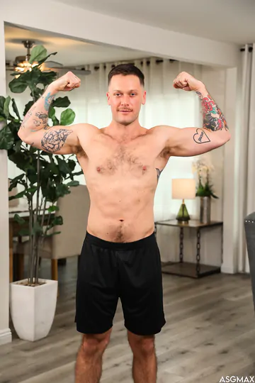 Guys with cut dicks having a threesome