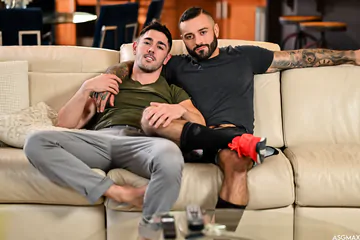 Hairy macho man fucking a cutie