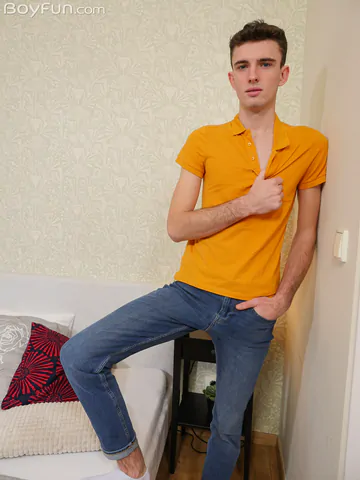 Slim guy with a big delicious dick