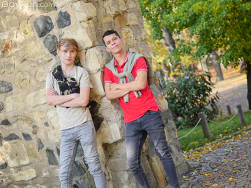 Pretty boy getting his butt boned