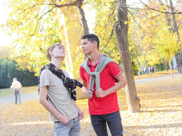 Pretty boy getting his butt boned