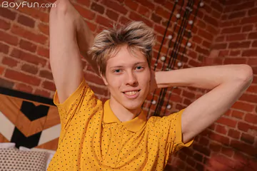 Gorgeous body on this boy