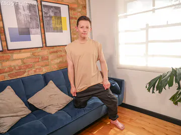 Guy with a curved hairy dick