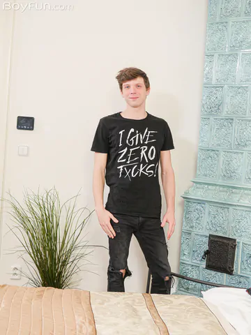 Guy with a pretty suckable dick