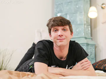 Guy with a pretty suckable dick