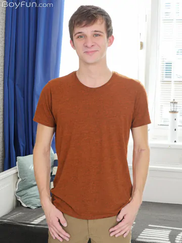 Guy showing his hairy cock