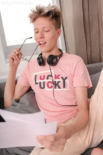 Blonde cutie getting big dick fucked