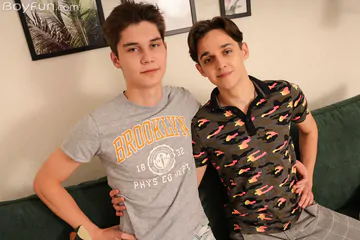 Gay twinks fucking and cumming