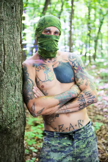 Trashy guys fucking in the woods