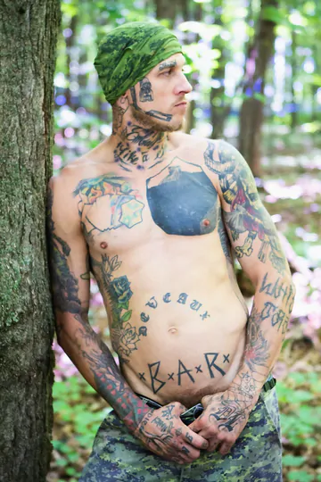 Trashy guys fucking in the woods