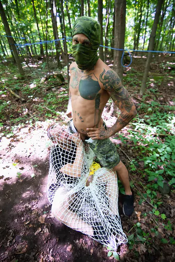 Trashy guys fucking in the woods