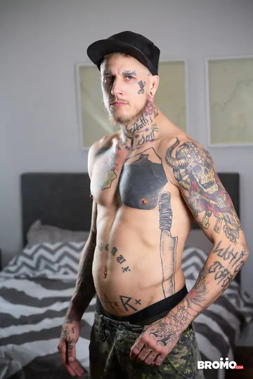Some dude getting fucked by Bo Sinn