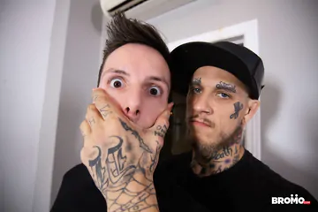 Some dude getting fucked by Bo Sinn