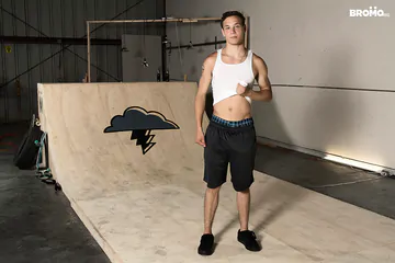 Sexy guy fucking a brown hunk