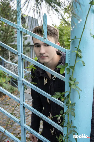 Hot guy getting fucked outdoors