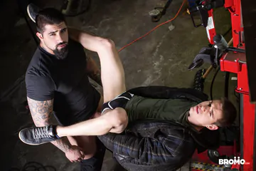 Ryan Bones boning Lev Ivankov