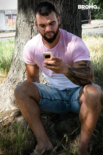 Blonde guy getting cummed on