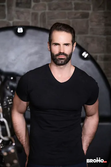 Dungeon gay porn from Bromo