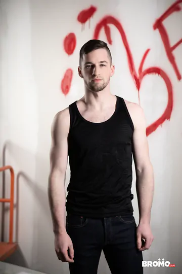 Thyle Knoxx fucking smooth asshole