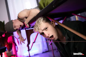 Guys in a tattoo parlour fucking