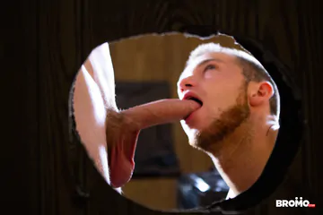 Thyle Knoxx fucking a beefy guy