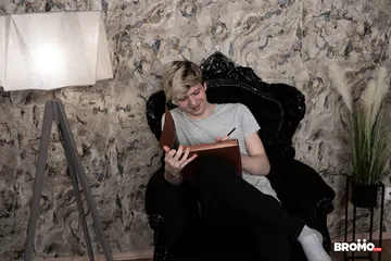 Fat cock boy getting a facial