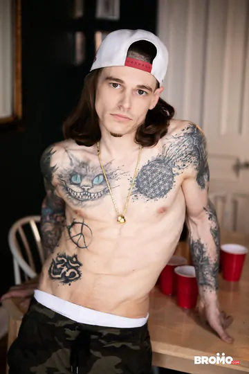 Tattooed guy fucking tight ass