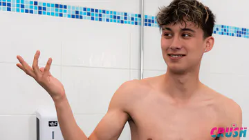 Cock sucking in the gym showers