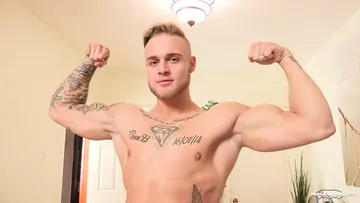 Nice cock on this hottie