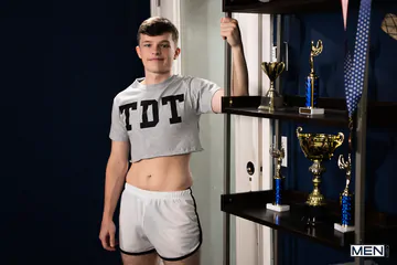 Stud getting fucked by a twink