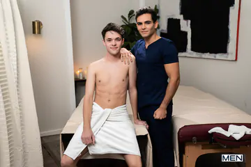 Hotties fucking in a massage parlous