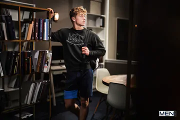 Felix Fox and Ryan Bailey in action