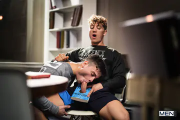 Felix Fox and Ryan Bailey in action