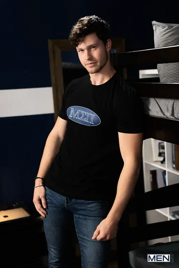 Horny guys in the dorm