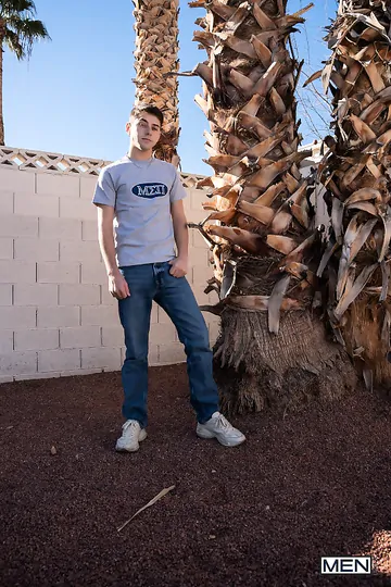 Hot guy fucking Joey Mills